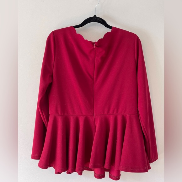 Red bloom top - Picture 2 of 3